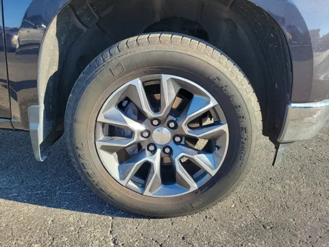 More photos of 2022 Chevrolet Silverado 1500 LT at Tom Gill Buick GMC, OH