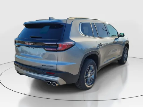 More photos of 2025 GMC Acadia FWD Elevation at Tom Gill Buick GMC, OH
