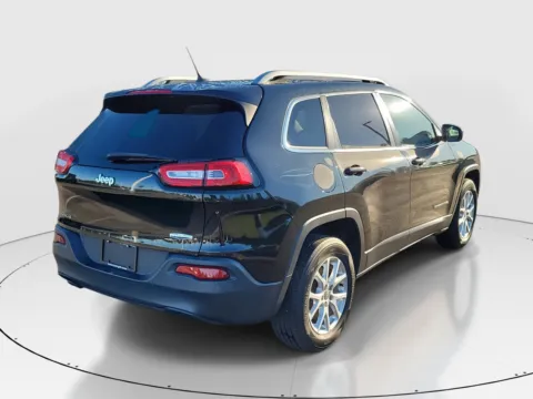 More photos of 2014 Jeep Cherokee Latitude at Tom Gill Buick GMC, OH