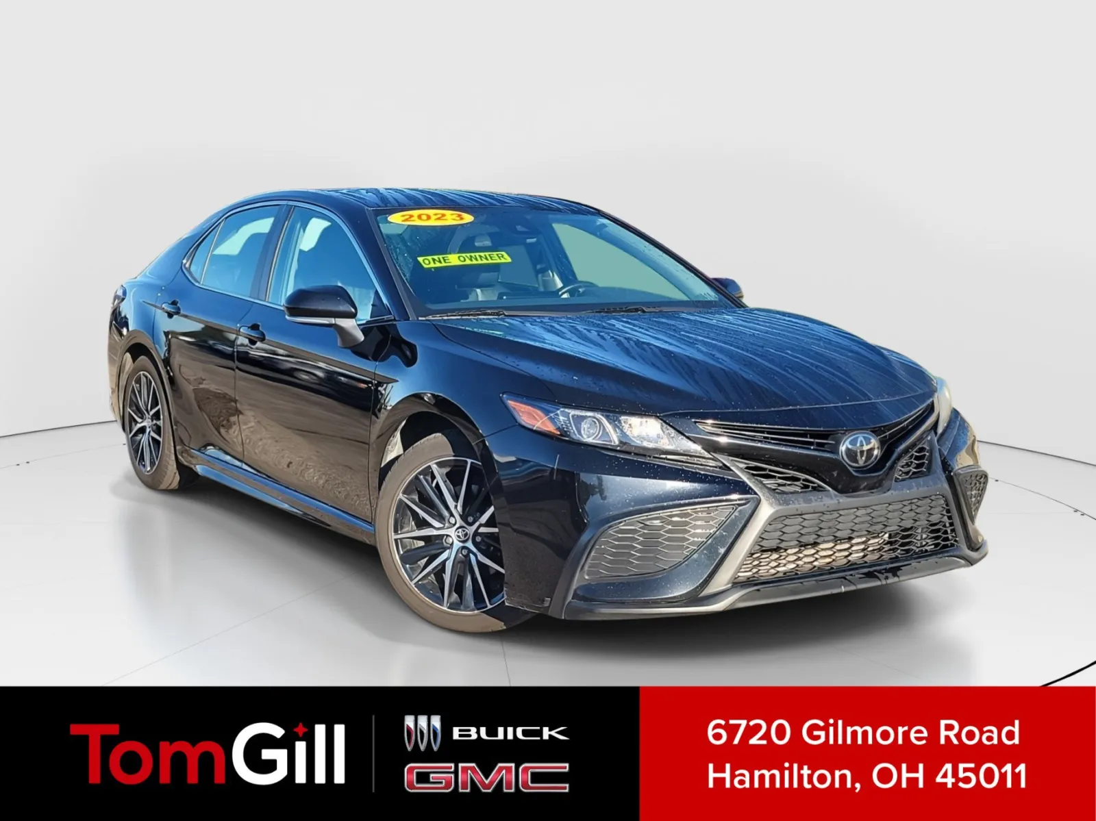 Black 2023 Toyota Camry SE for sale in Hamilton, OH