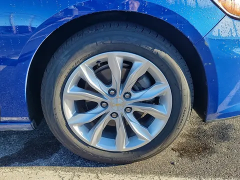 More photos of 2023 Chevrolet Malibu LT at Tom Gill Buick GMC, OH