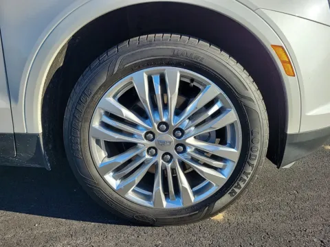 More photos of 2017 Cadillac XT5 Premium Luxury FWD at Tom Gill Buick GMC, OH