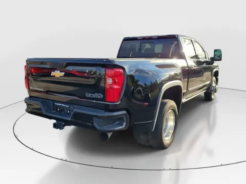 More photos of 2024 Chevrolet Silverado 3500HD High Country at Tom Gill Buick GMC, OH