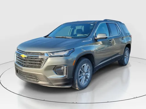 Photos of 2023 Chevrolet Traverse LT Cloth for sale in Hamilton, OH at Tom Gill Buick GMC