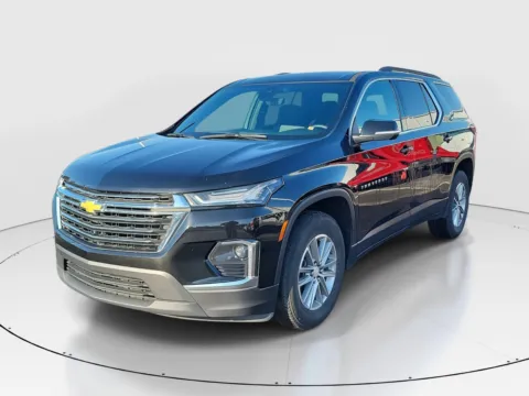 Photos of 2023 Chevrolet Traverse LT Cloth for sale in Hamilton, OH at Tom Gill Buick GMC