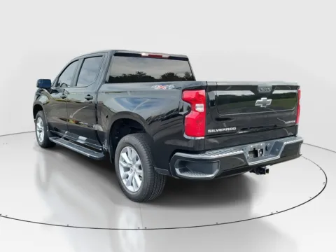 Another view of 2022 Chevrolet Silverado 1500 Custom for sale in Hamilton, OH at Tom Gill Buick GMC