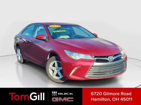 Red 2017 Toyota Camry XLE for sale in Hamilton, OH