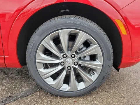 More photos of 2026 Buick Envista Avenir at Tom Gill Buick GMC, OH