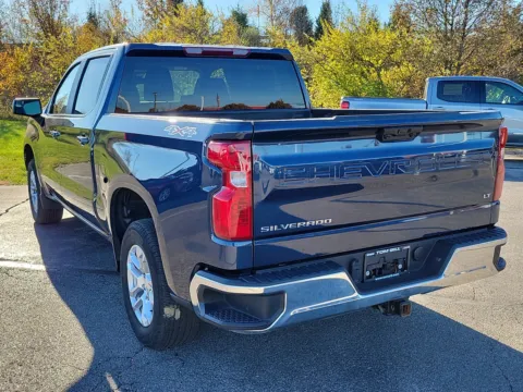 Another view of 2022 Chevrolet Silverado 1500 LT for sale in Hamilton, OH at Tom Gill Buick GMC