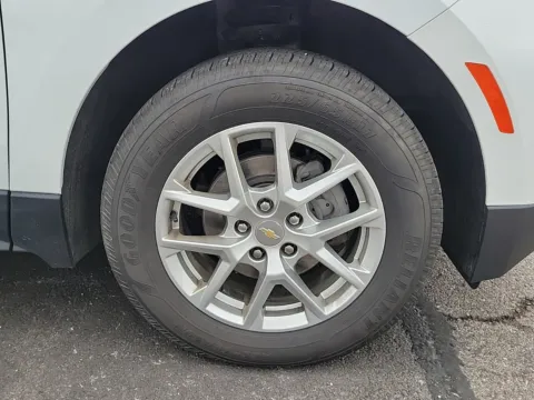 More photos of 2022 Chevrolet Equinox LT at Tom Gill Buick GMC, OH