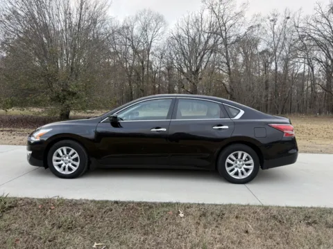 Photos of 2015 Nissan Altima 2.5 S for sale in Austin, AR at Premier MotorCars LLC