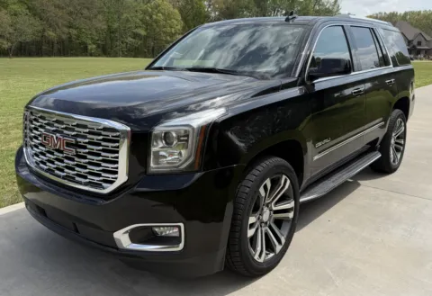 Black 2018 GMC Yukon Denali for sale in Austin, AR