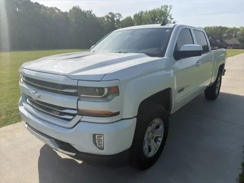 White 2018 Chevrolet Silverado 1500 LT for sale in Austin, AR