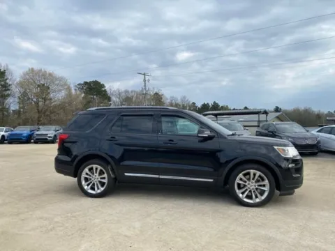 More photos of 2018 Ford Explorer XLT at Premier MotorCars LLC, AR