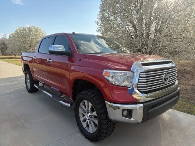 2015 Toyota Tundra 5.7 Auto 4WD FFV Limited Crew Max's photo