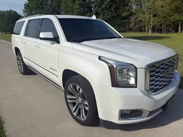 White 2020 GMC Yukon XL Denali for sale in Austin, AR