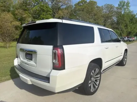 More photos of 2020 GMC Yukon XL Denali at Premier MotorCars LLC, AR