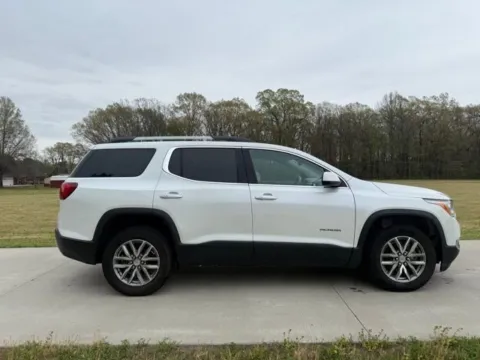 More photos of 2018 GMC Acadia SLE at Premier MotorCars LLC, AR
