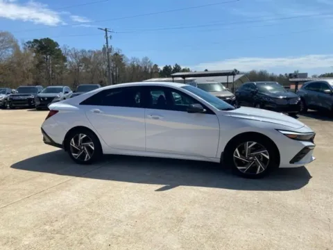 More photos of 2025 Hyundai ELANTRA Hybrid at Premier MotorCars LLC, AR