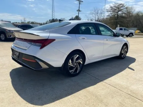 More photos of 2025 Hyundai ELANTRA Hybrid at Premier MotorCars LLC, AR