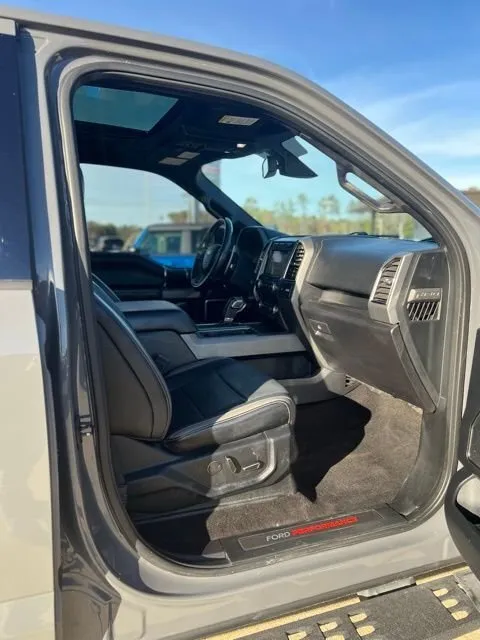 2018 Ford F-150 Raptor - Photo 24