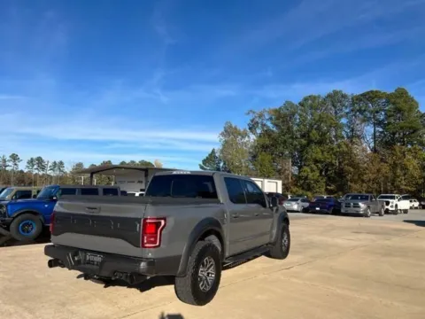 More photos of 2018 Ford F-150 Raptor at Premier MotorCars LLC, AR