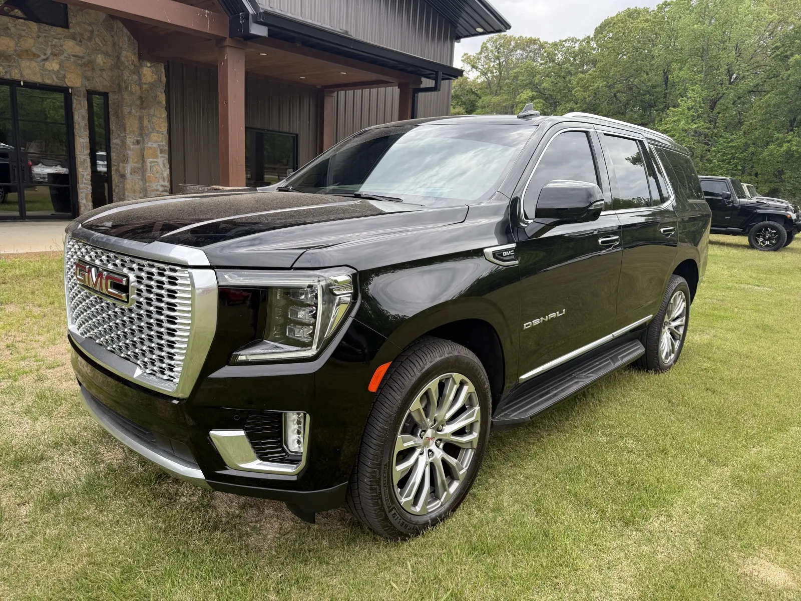 Black 2022 GMC Yukon Denali for sale in Austin, AR