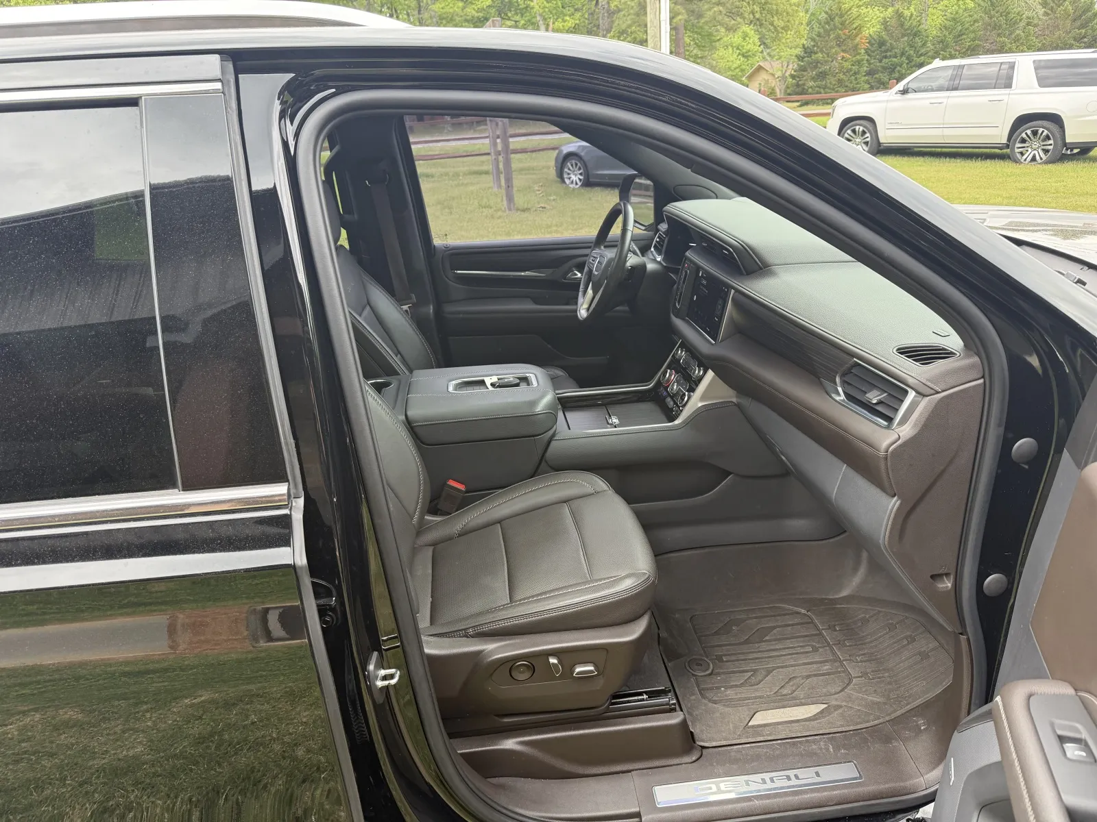 2022 GMC Yukon Denali - Photo 22