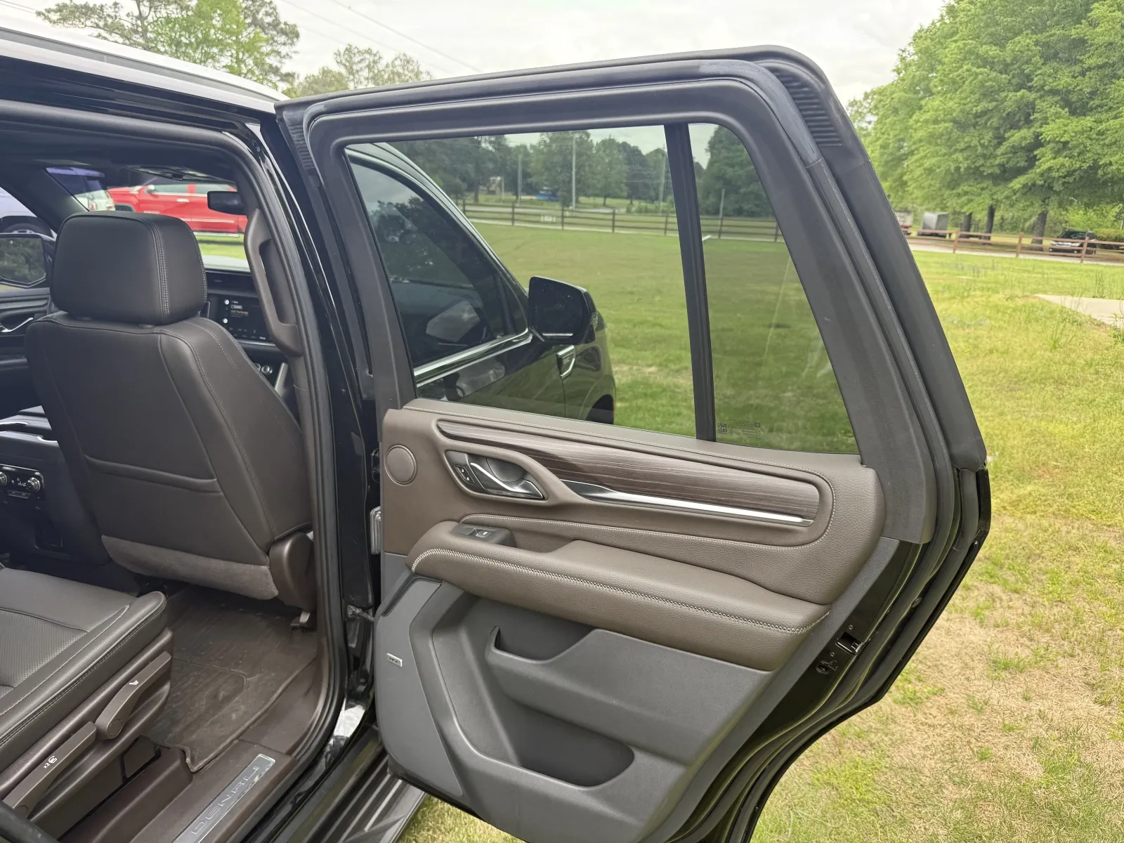 2022 GMC Yukon Denali - Photo 21