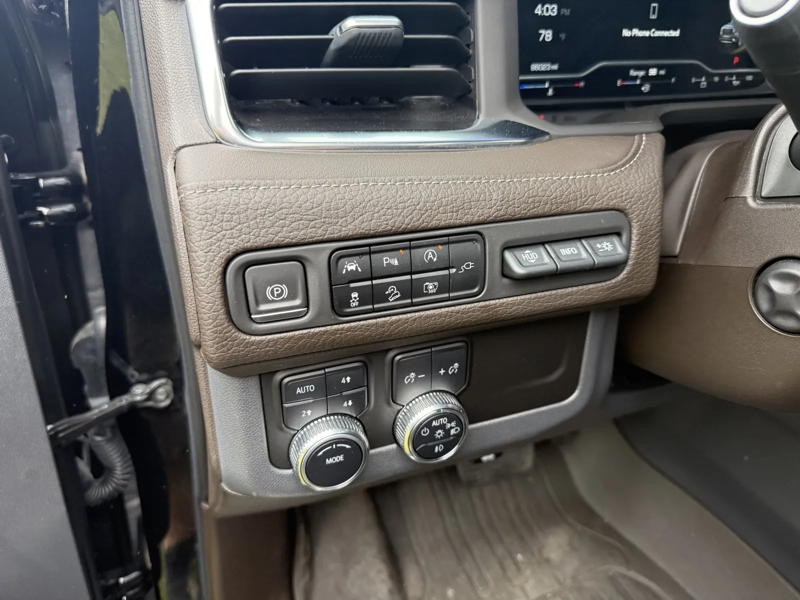2022 GMC Yukon Denali - Photo 11