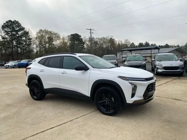 White 2025 Chevrolet Trax ACTIV for sale in Austin, AR