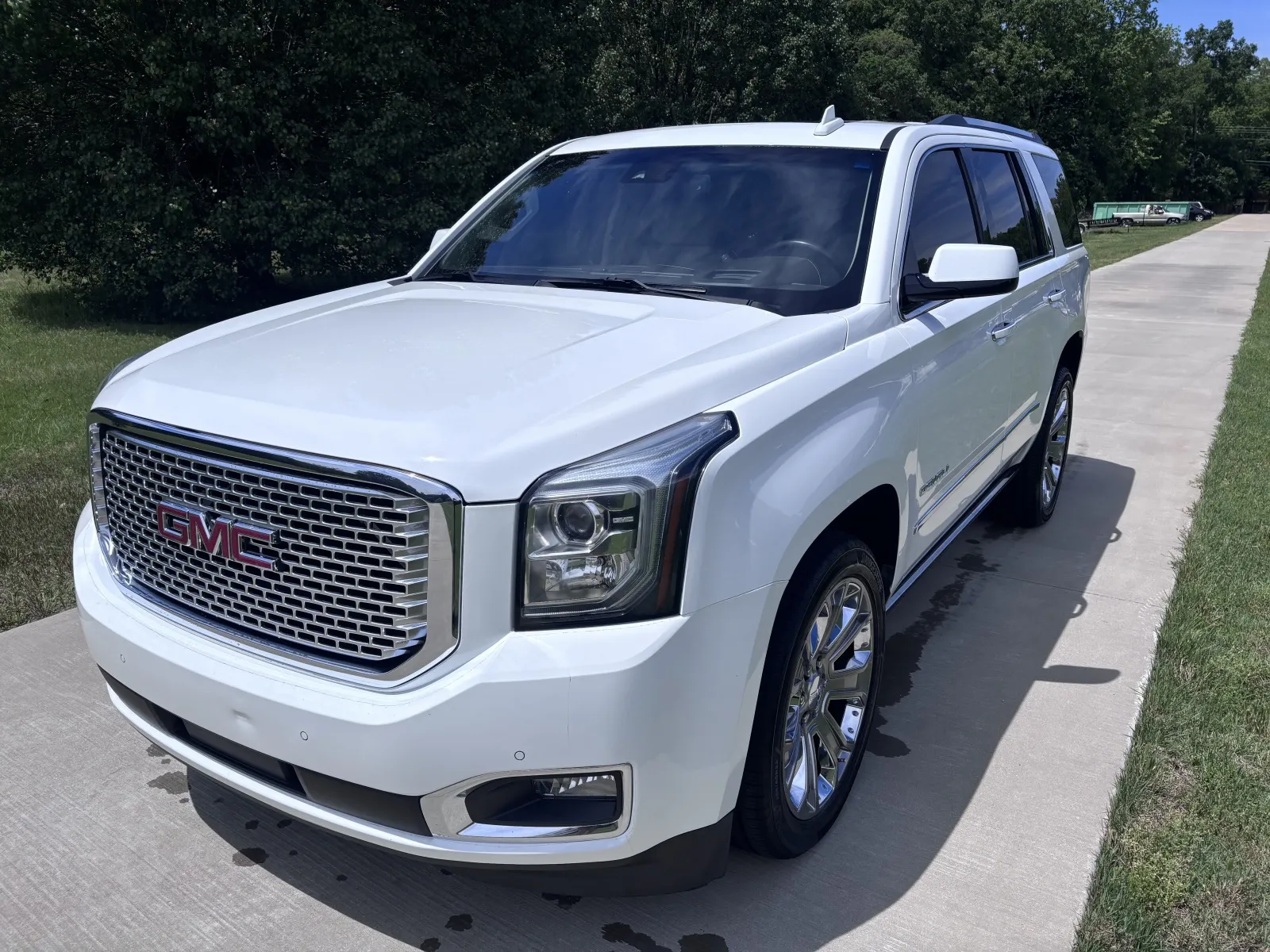 White 2016 GMC Yukon Denali for sale in Austin, AR