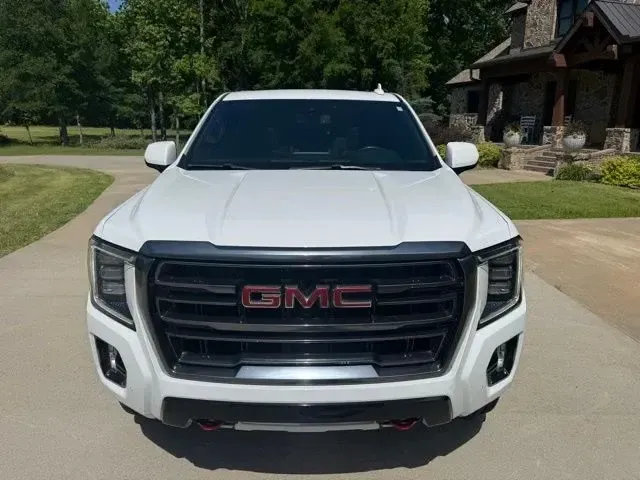 White 2021 GMC Yukon AT4 for sale in Austin, AR