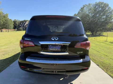 More photos of 2017 INFINITI QX80 at Premier MotorCars LLC, AR