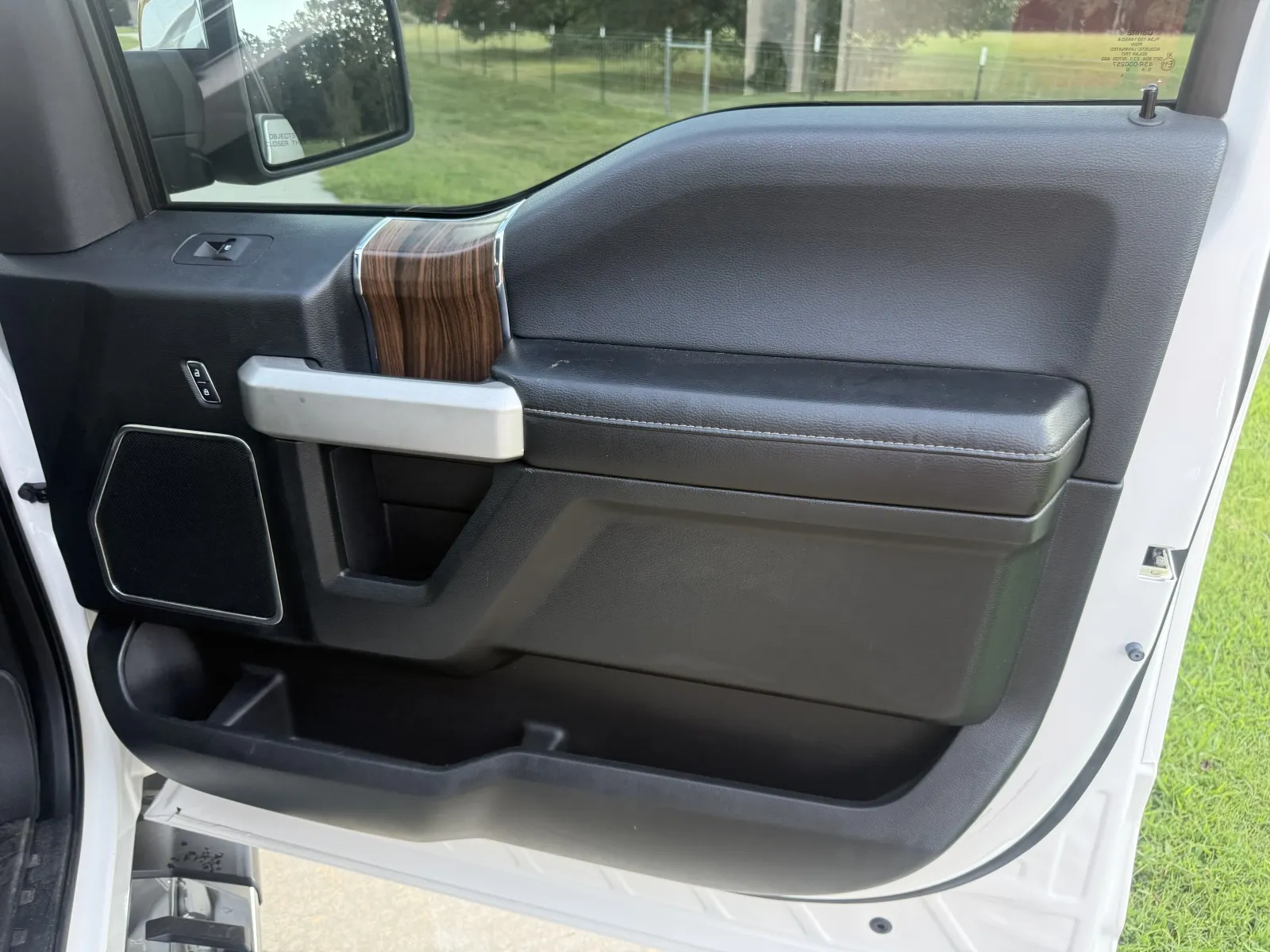 2016 Ford F-150 Lariat - Photo 17