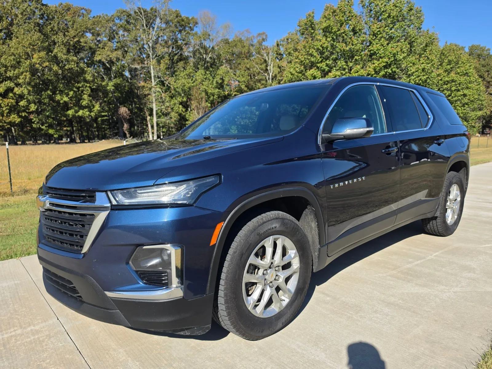 Blue 2023 Chevrolet Traverse LS for sale in Austin, AR