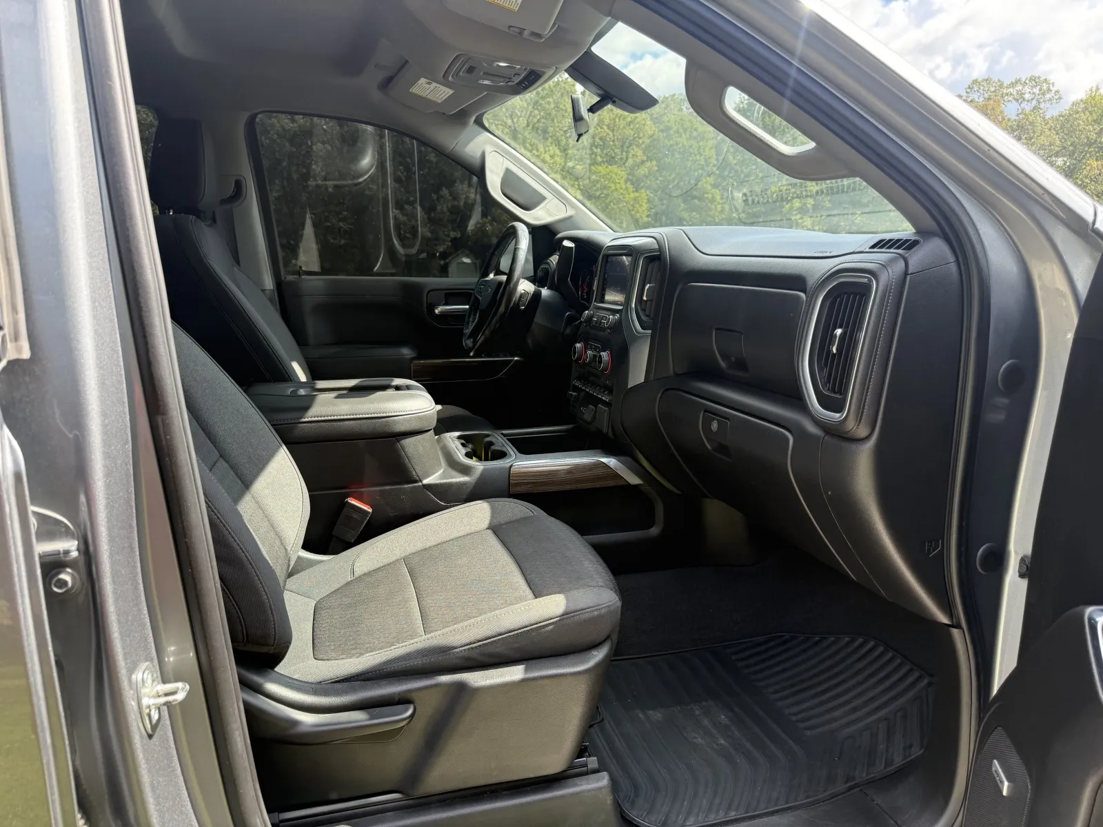 2020 Chevrolet Silverado 1500 RST - Photo 15