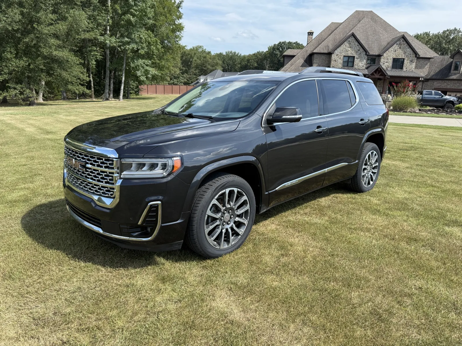 2020 GMC Acadia Denali's photo