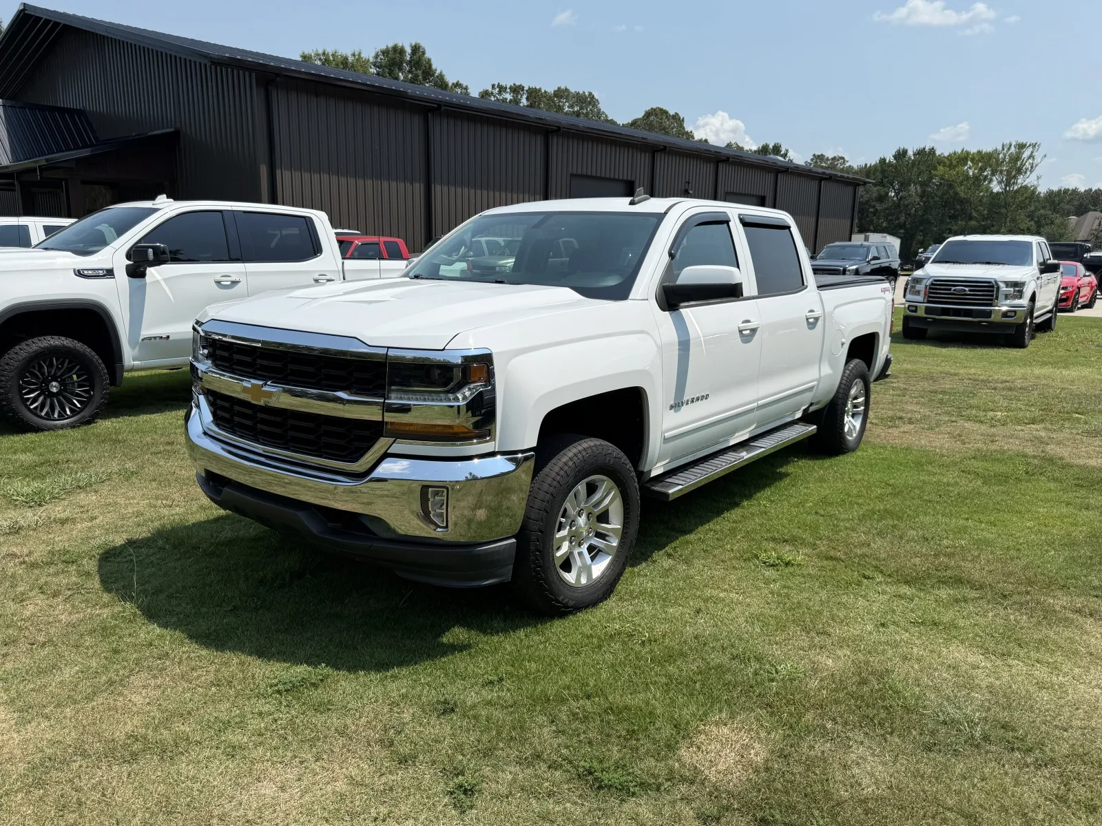 White 2018 Chevrolet Silverado 1500 LT for sale in Austin, AR