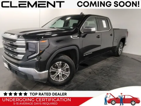 Black 2022 GMC Sierra 1500 SLE for sale in St. Charles, MO