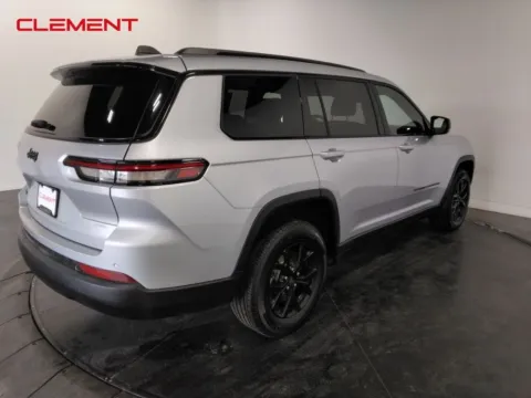 More photos of 2024 Jeep Grand Cherokee L Altitude at Clement Supercenter, MO
