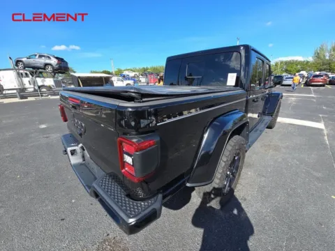 More photos of 2021 Jeep Gladiator High Altitude at Clement Supercenter, MO