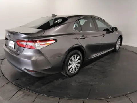 More photos of 2020 Toyota Camry Hybrid LE at Clement Supercenter, MO