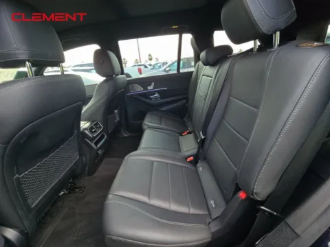 More photos of 2022 Mercedes-Benz GLS 450 at Clement Supercenter, MO