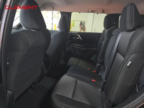 More photos of 2024 Mitsubishi Outlander ES at Clement Supercenter, MO