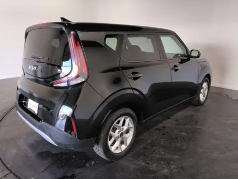 More photos of 2023 Kia Soul LX at Clement Supercenter, MO