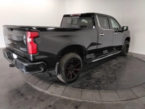 More photos of 2019 Chevrolet Silverado 1500 High Country at Clement Supercenter, MO