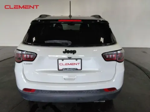 More photos of 2018 Jeep Compass Altitude at Clement Supercenter, MO