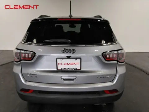 More photos of 2022 Jeep Compass Limited at Clement Supercenter, MO