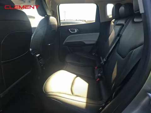 More photos of 2022 Jeep Compass Limited at Clement Supercenter, MO